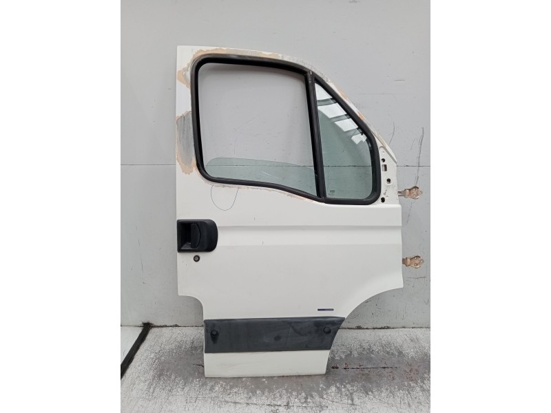 Recambio de puerta delantera derecha para iveco daily iv caja/chasis 35c15 referencia OEM IAM  2P 2006
