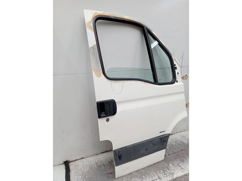 Recambio de puerta delantera derecha para iveco daily iv caja/chasis 35c15 referencia OEM IAM  2P 2006