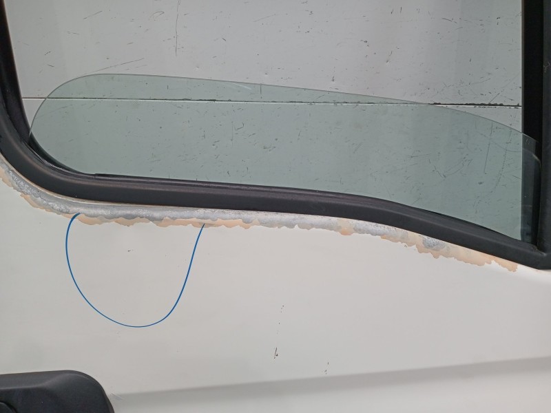 Recambio de puerta delantera derecha para iveco daily iv caja/chasis 35c15 referencia OEM IAM  2P 2006