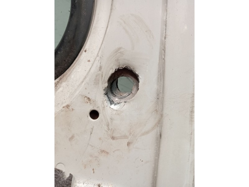 Recambio de puerta delantera izquierda para iveco daily iv caja/chasis 35c15 referencia OEM IAM  2P 2006