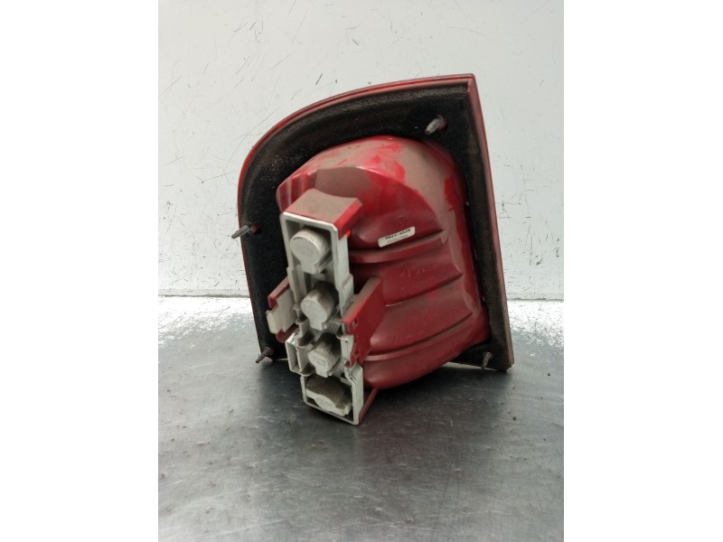 Recambio de piloto trasero derecho para skoda octavia i (1u2) 1.9 tdi referencia OEM IAM   2000
