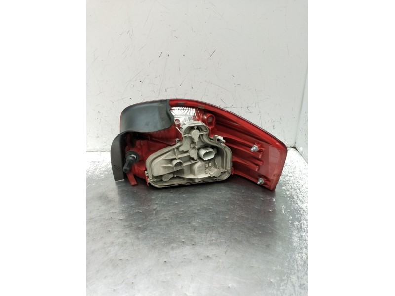 Recambio de piloto trasero izquierdo para audi a3 (8p1) 2.0 tdi 16v referencia OEM IAM   2004