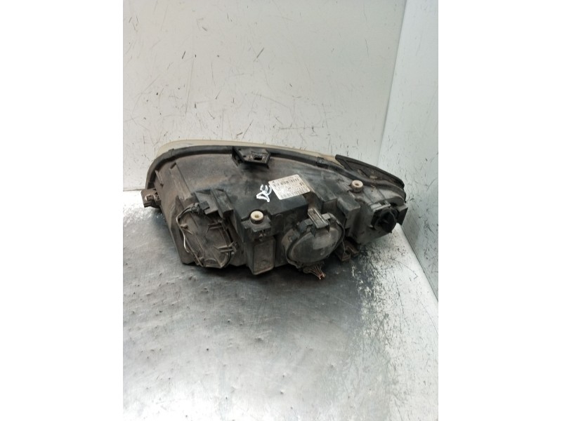 Recambio de faro derecho para audi a4 b7 (8ec) 2.0 tdi 16v referencia OEM IAM 8E0941004BK 0301219204 2005
