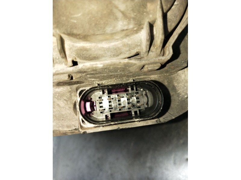 Recambio de faro derecho para audi a4 b7 (8ec) 2.0 tdi 16v referencia OEM IAM 8E0941004BK 0301219204 2005