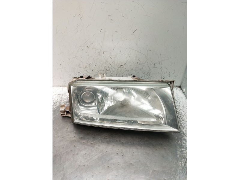 Recambio de faro derecho para skoda octavia i (1u2) 1.9 tdi referencia OEM IAM   2000
