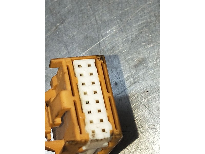 Recambio de retrovisor izquierdo para audi a4 b7 (8ec) 2.0 tdi 16v referencia OEM IAM  ELÉCTRICO 2005