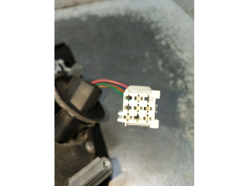 Recambio de retrovisor izquierdo para peugeot 206 hatchback (2a/c) 1.6 i referencia OEM IAM  ELÉCTRICO 1998