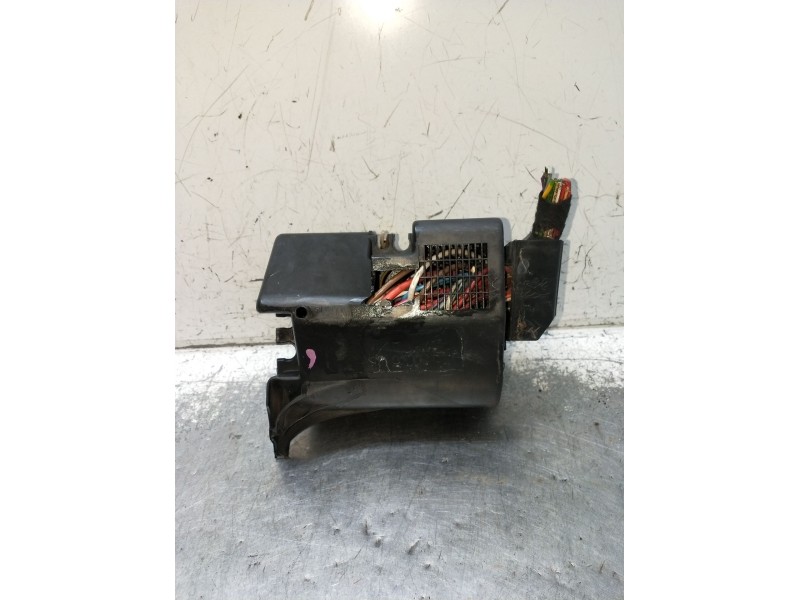 Recambio de caja reles / fusibles para peugeot 206 hatchback (2a/c) 1.6 i referencia OEM IAM   1998