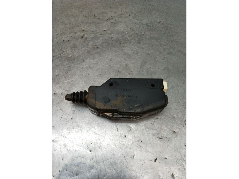 Recambio de motor cierre centralizado delantero izquierdo para citroën bx (xb-_) 14 e referencia OEM IAM  5P 1983