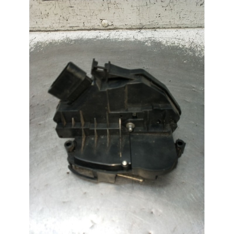 Recambio de motor cierre centralizado delantero izquierdo para ford fiesta vi (cb1, ccn) 1.6 tdci referencia OEM IAM 8A6AA21813A