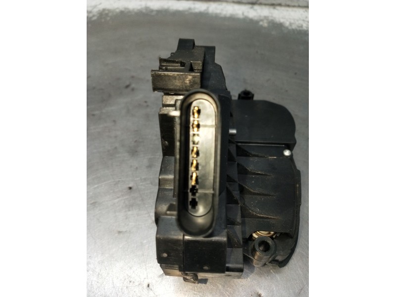 Recambio de motor cierre centralizado delantero izquierdo para ford fiesta vi (cb1, ccn) 1.6 tdci referencia OEM IAM 8A6AA21813A