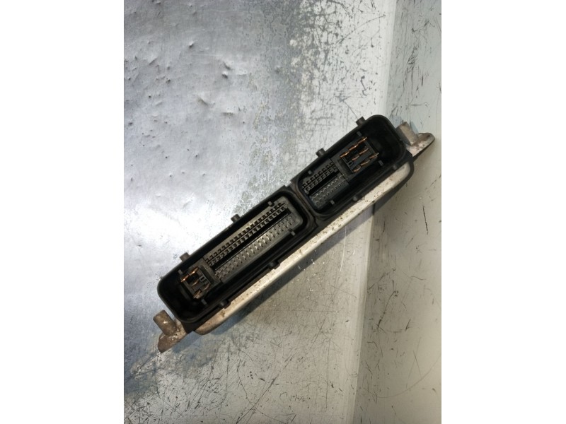 Recambio de centralita motor uce para skoda octavia i (1u2) 1.9 tdi referencia OEM IAM 0281011311 038906012HC EDC15UM 2000