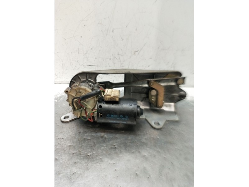 Recambio de motor limpia delantero para citroën bx (xb-_) 14 e referencia OEM IAM 9390332300  1983