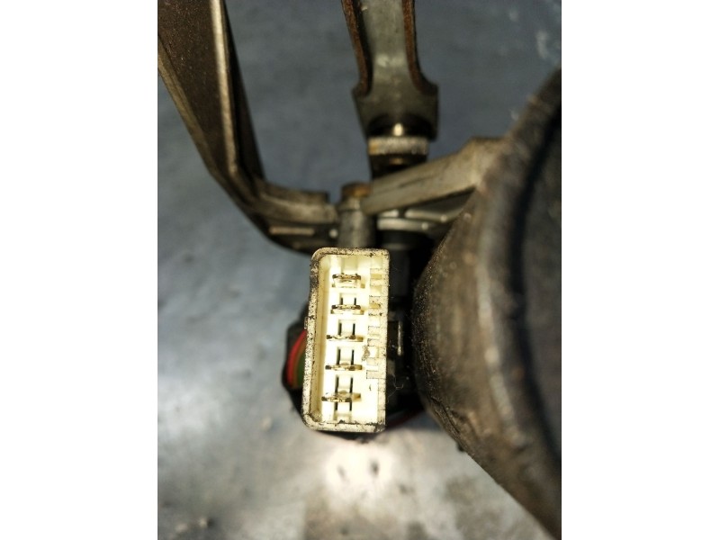 Recambio de motor limpia delantero para citroën bx (xb-_) 14 e referencia OEM IAM 9390332300  1983