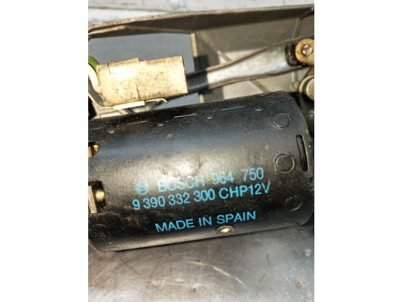 Recambio de motor limpia delantero para citroën bx (xb-_) 14 e referencia OEM IAM 9390332300  1983