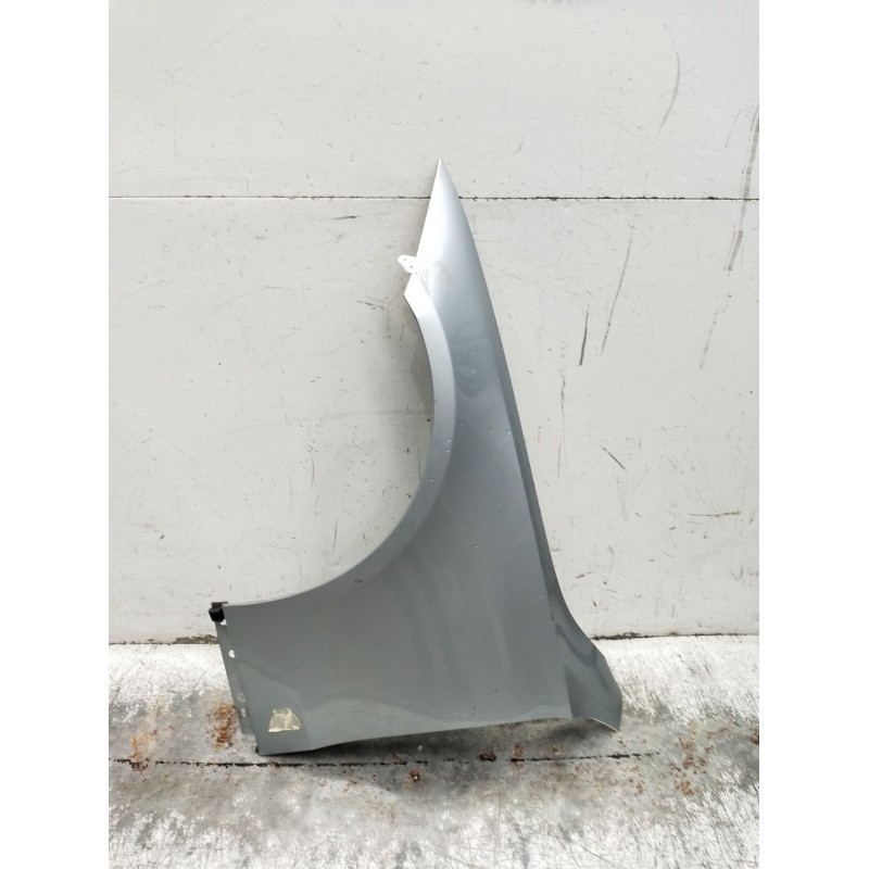 Recambio de aleta delantera izquierda para mercedes-benz clase c (w206) c 200 d (206.003) referencia OEM IAM   2021