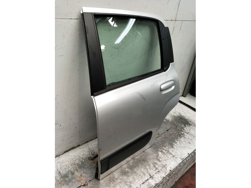 Recambio de puerta trasera izquierda para fiat panda (312_, 319_) 1.2 (312pxa1a) referencia OEM IAM  5P 2012
