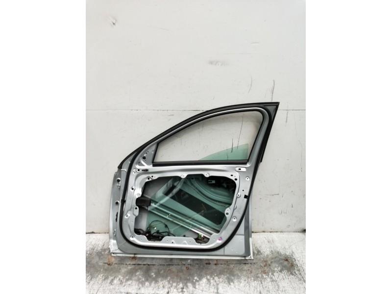 Recambio de puerta delantera derecha para mercedes-benz clase c (w206) c 200 d (206.003) referencia OEM IAM   