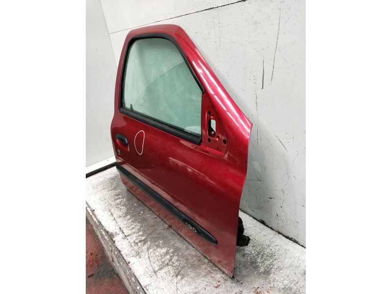 Recambio de puerta delantera derecha para renault clio ii (bb_, cb_) 1.9 d (b/cb0e, bb0j) referencia OEM IAM  5P 