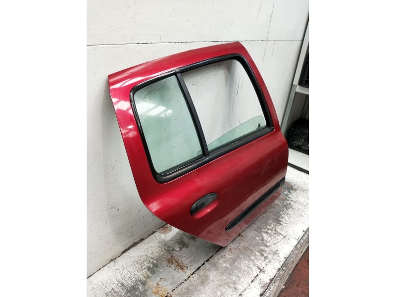 Recambio de puerta trasera derecha para renault clio ii (bb_, cb_) 1.9 d (b/cb0e, bb0j) referencia OEM IAM  5P 