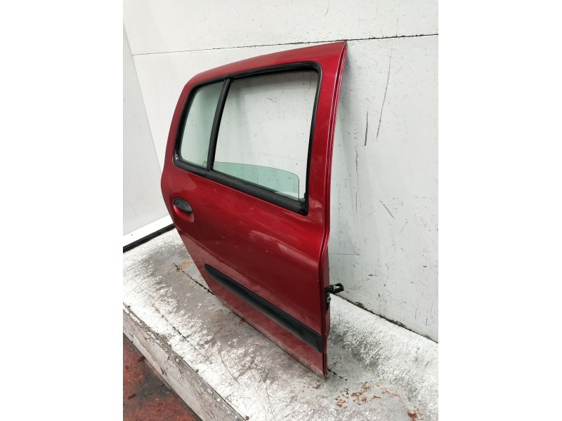 Recambio de puerta trasera derecha para renault clio ii (bb_, cb_) 1.9 d (b/cb0e, bb0j) referencia OEM IAM  5P 