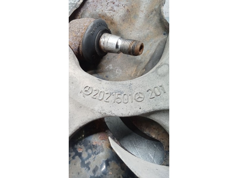 Recambio de mangueta delantera derecha para mercedes-benz clase c (w202) c 280 (202.028) referencia OEM IAM 2021501  93