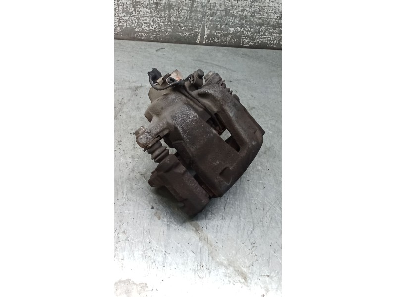 Recambio de pinza freno delantera izquierda para fiat linea (323_, 110_) 1.3 d multijet (323axb11, 323axb1a) referencia OEM IAM 