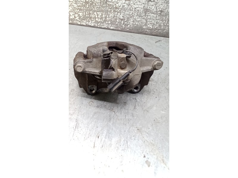 Recambio de pinza freno delantera izquierda para fiat linea (323_, 110_) 1.3 d multijet (323axb11, 323axb1a) referencia OEM IAM 