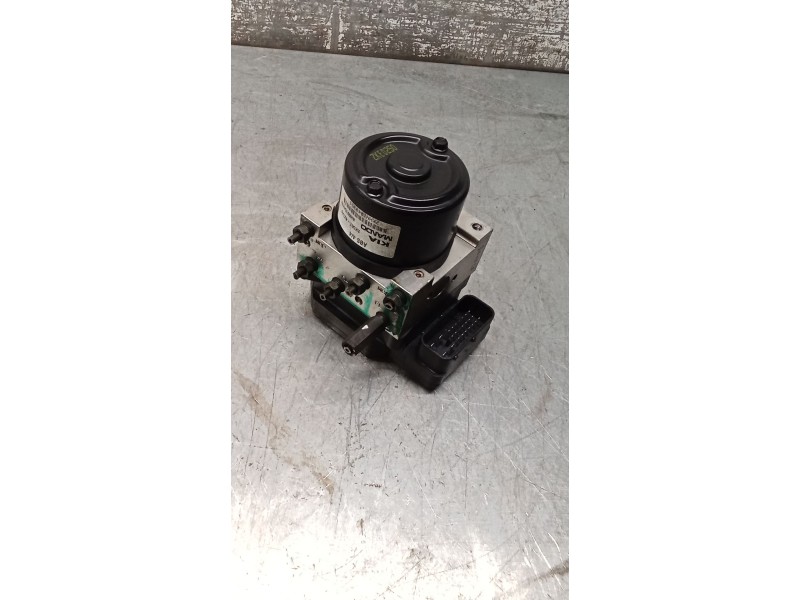 Recambio de abs para kia carnival ii (gq) 2.9 crdi referencia OEM IAM 0K2FA667B0 472AAC1C104 2K56T437A0 BH60104700