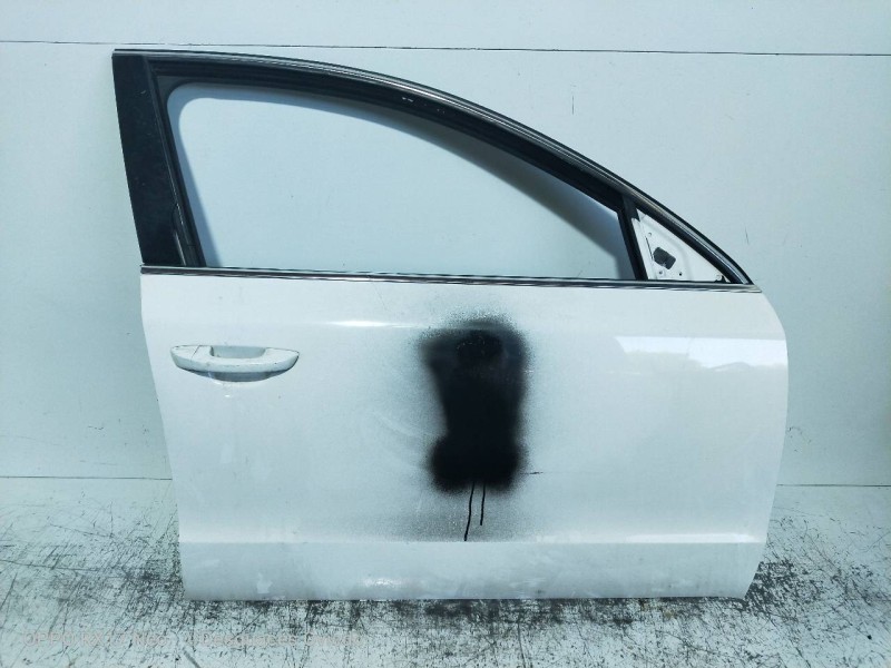 Recambio de puerta delantera derecha para skoda suberb (3t4) exclusive referencia OEM IAM 3T0831056  4P