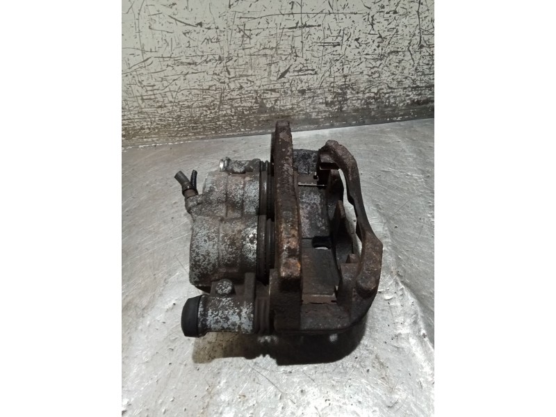 Recambio de pinza freno delantera izquierda para iveco daily iv caja/chasis 35c15 referencia OEM IAM   