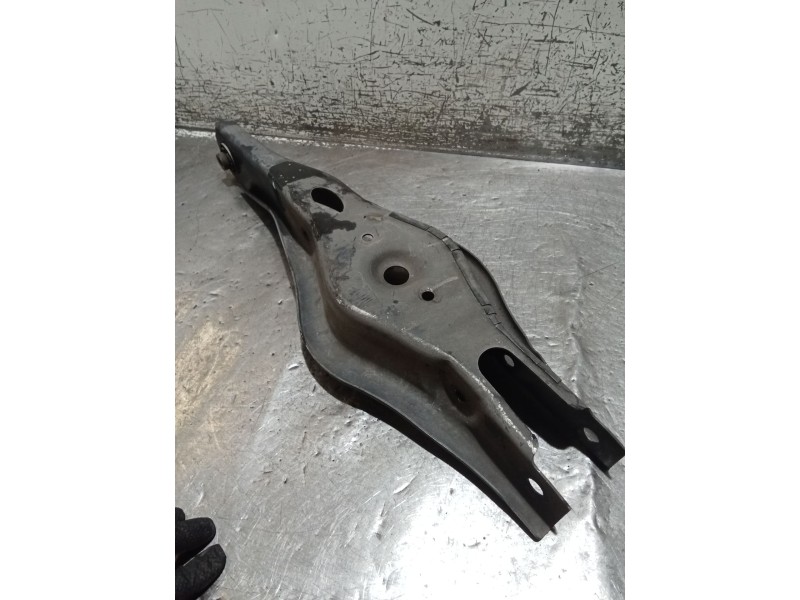 Recambio de brazo suspension inferior trasero izquierdo para kia ceed tourer (cd) 1.6 crdi 115 referencia OEM IAM   