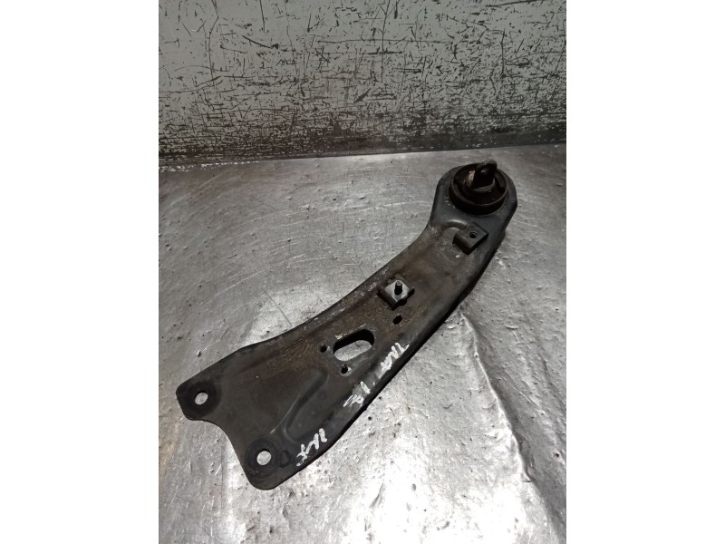 Recambio de brazo suspension inferior trasero izquierdo para kia ceed tourer (cd) 1.6 crdi 115 referencia OEM IAM   
