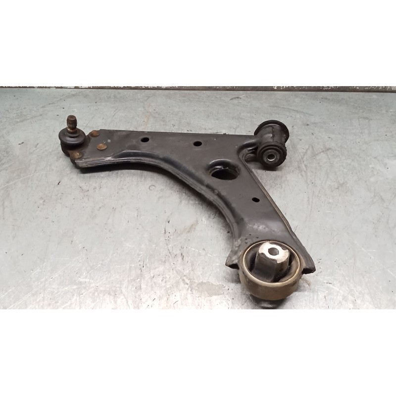 Recambio de brazo suspension inferior delantero izquierdo para fiat linea (323_, 110_) 1.3 d multijet (323axb11, 323axb1a) refer