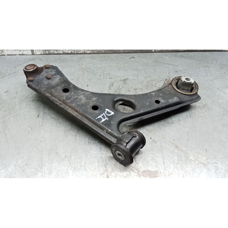 Recambio de brazo suspension inferior delantero izquierdo para fiat linea (323_, 110_) 1.3 d multijet (323axb11, 323axb1a) refer