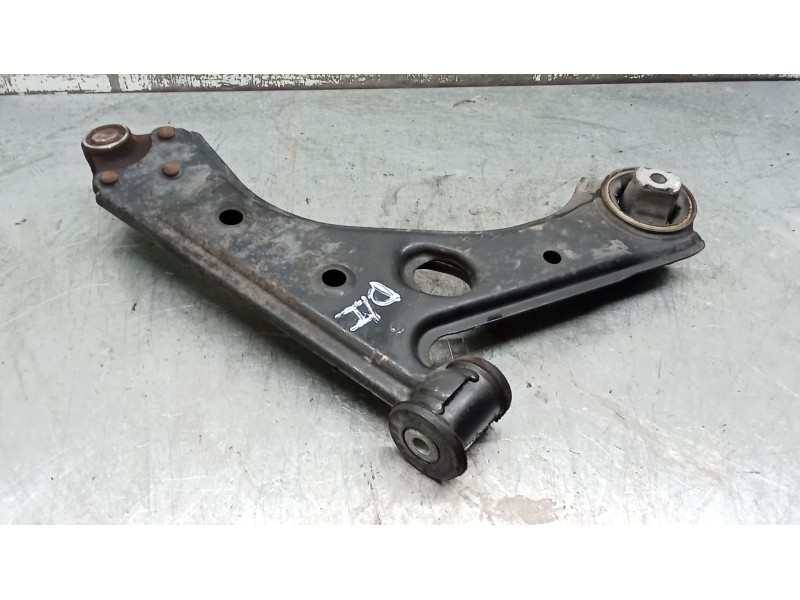 Recambio de brazo suspension inferior delantero izquierdo para fiat linea (323_, 110_) 1.3 d multijet (323axb11, 323axb1a) refer