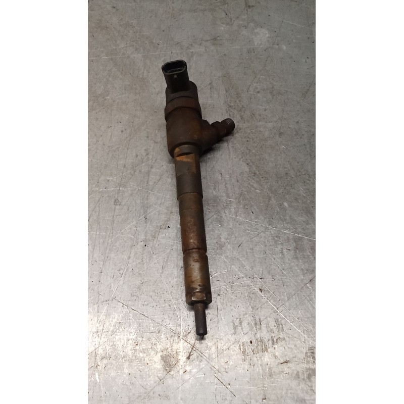 Recambio de inyector para fiat linea (323_, 110_) 1.3 d multijet (323axb11, 323axb1a) referencia OEM IAM 0445110183  BOSCH