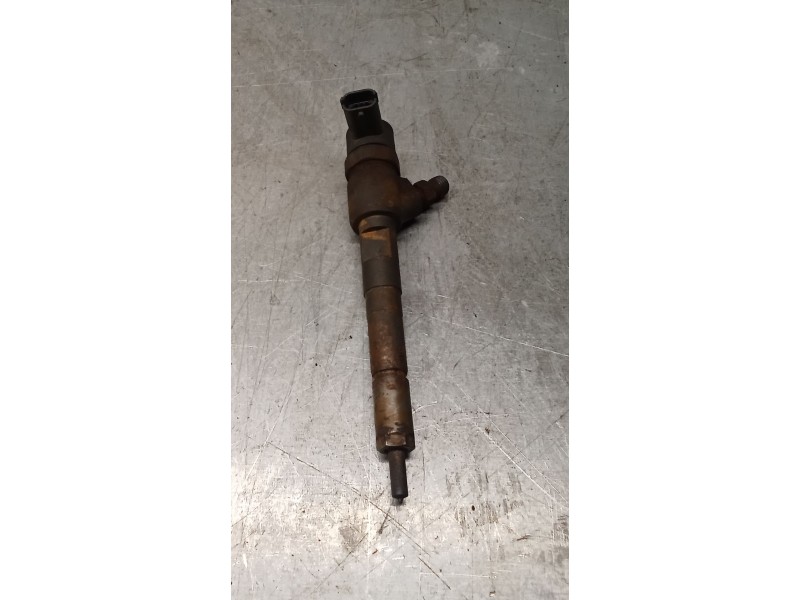 Recambio de inyector para fiat linea (323_, 110_) 1.3 d multijet (323axb11, 323axb1a) referencia OEM IAM 0445110183  BOSCH