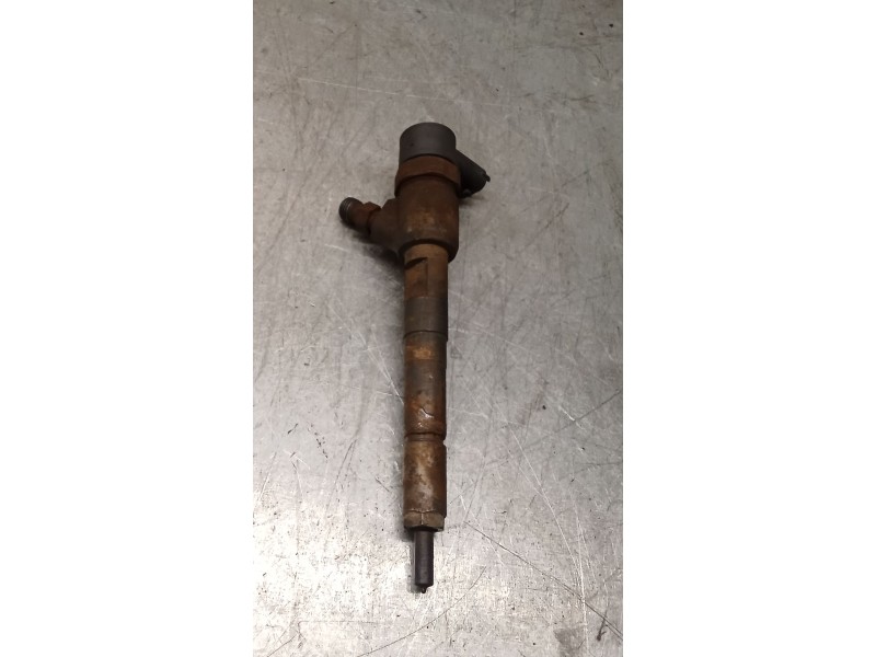 Recambio de inyector para fiat linea (323_, 110_) 1.3 d multijet (323axb11, 323axb1a) referencia OEM IAM 0445110183  BOSCH