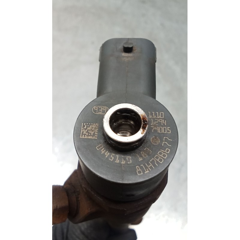Recambio de inyector para fiat linea (323_, 110_) 1.3 d multijet (323axb11, 323axb1a) referencia OEM IAM 0445110183  BOSCH