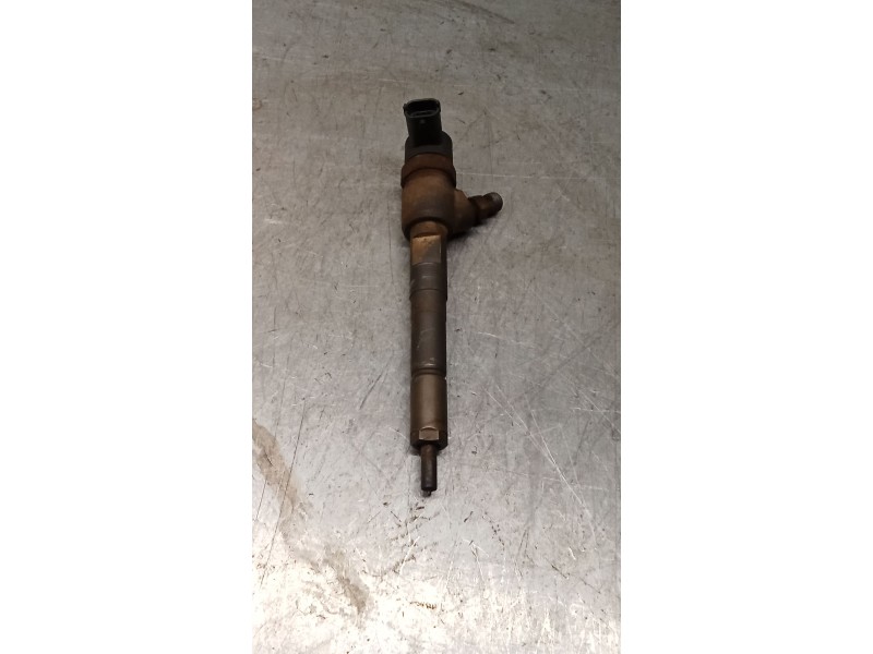 Recambio de inyector para fiat linea (323_, 110_) 1.3 d multijet (323axb11, 323axb1a) referencia OEM IAM 0445110183  BOSCH