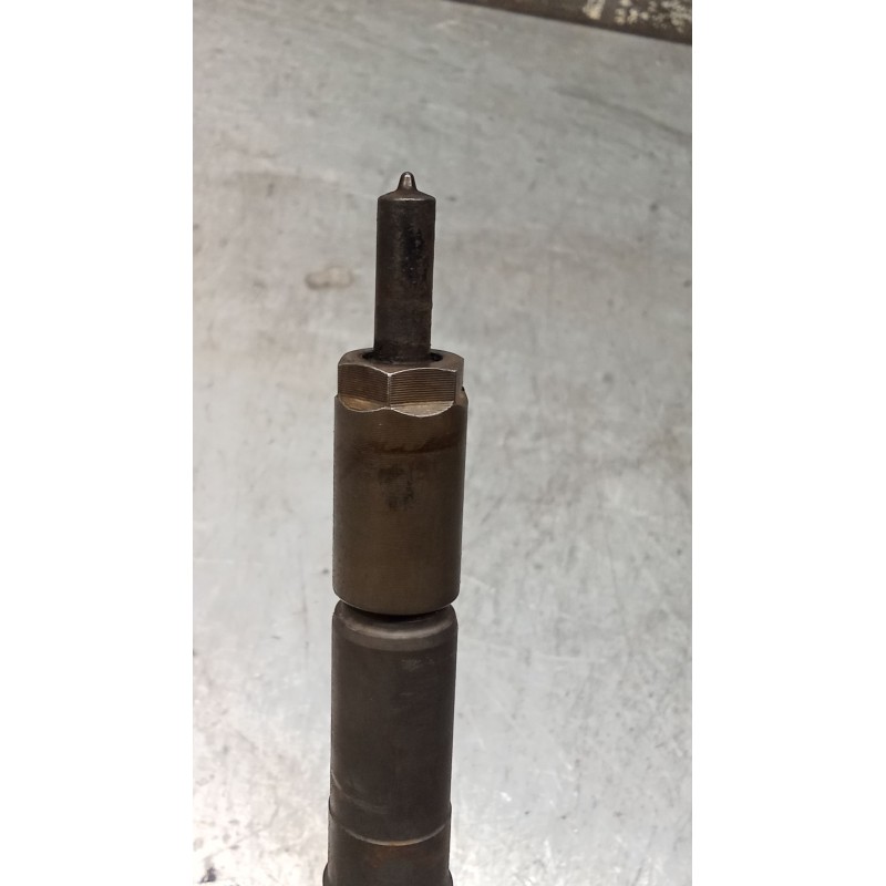 Recambio de inyector para fiat linea (323_, 110_) 1.3 d multijet (323axb11, 323axb1a) referencia OEM IAM 0445110183  BOSCH