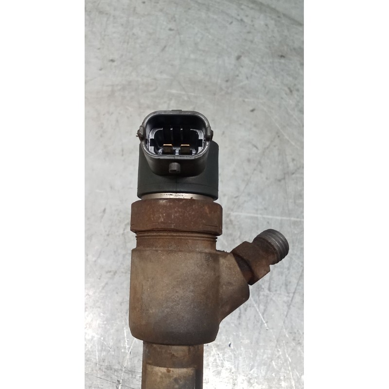 Recambio de inyector para fiat linea (323_, 110_) 1.3 d multijet (323axb11, 323axb1a) referencia OEM IAM 0445110183  BOSCH