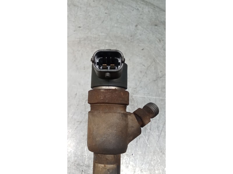 Recambio de inyector para fiat linea (323_, 110_) 1.3 d multijet (323axb11, 323axb1a) referencia OEM IAM 0445110183  BOSCH
