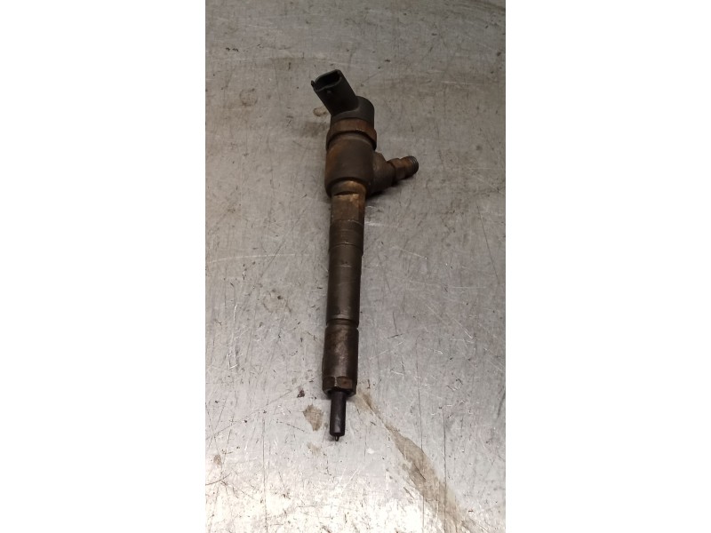 Recambio de inyector para fiat linea (323_, 110_) 1.3 d multijet (323axb11, 323axb1a) referencia OEM IAM 0445110183  BOSCH