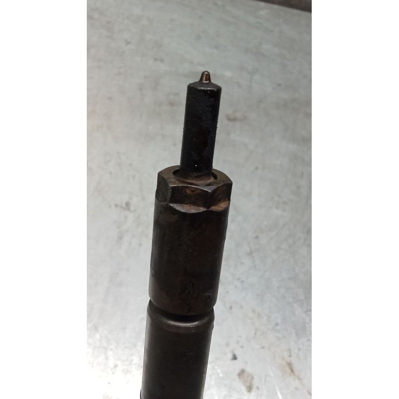 Recambio de inyector para fiat linea (323_, 110_) 1.3 d multijet (323axb11, 323axb1a) referencia OEM IAM 0445110183  BOSCH