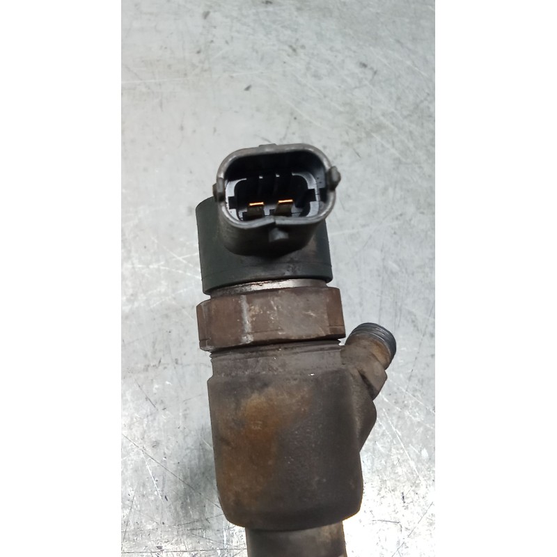 Recambio de inyector para fiat linea (323_, 110_) 1.3 d multijet (323axb11, 323axb1a) referencia OEM IAM 0445110183  BOSCH