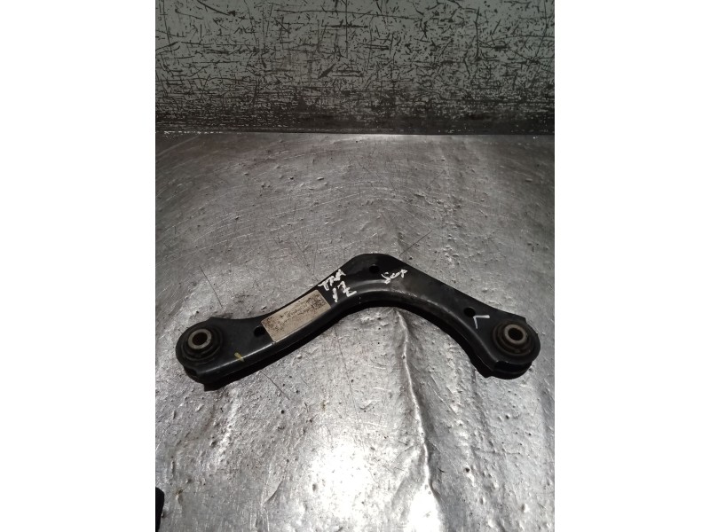 Recambio de brazo suspension superior trasero izquierdo para kia ceed tourer (cd) 1.6 crdi 115 referencia OEM IAM   