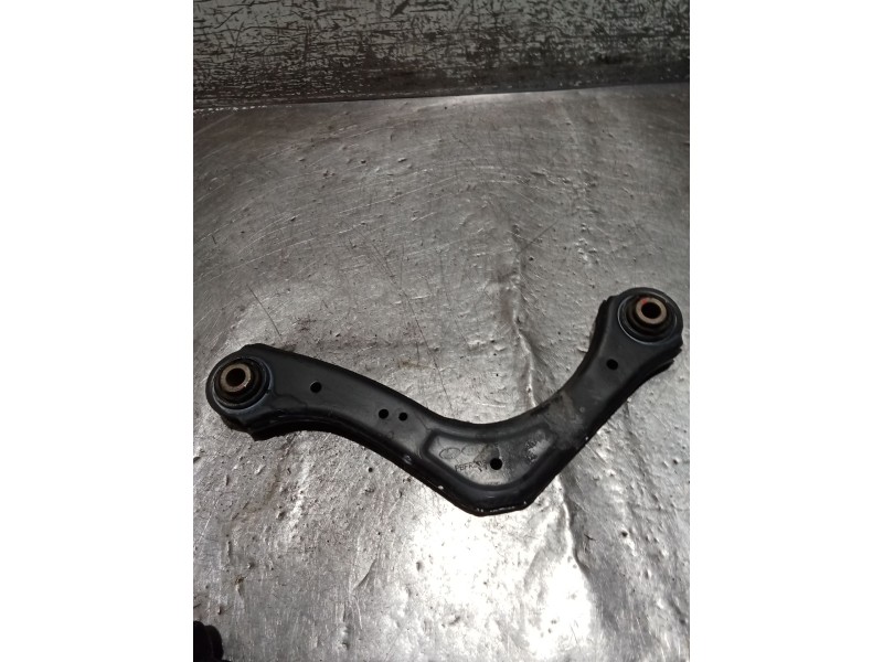 Recambio de brazo suspension superior trasero izquierdo para kia ceed tourer (cd) 1.6 crdi 115 referencia OEM IAM   