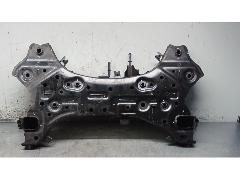 Recambio de puente delantero para kia ceed tourer (cd) 1.6 crdi 115 referencia OEM IAM 62401J7AA0 CUNA 18
